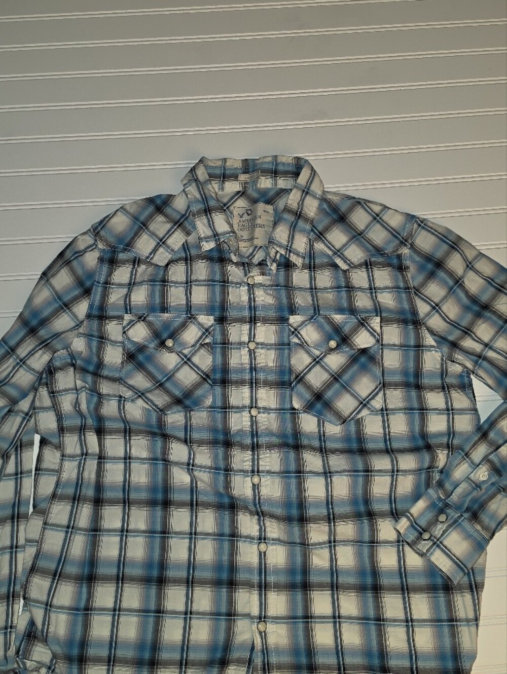 American Eagle Outfitters Vintage Fit Pearl Snap Plaid Western Long Sleeve Shirt